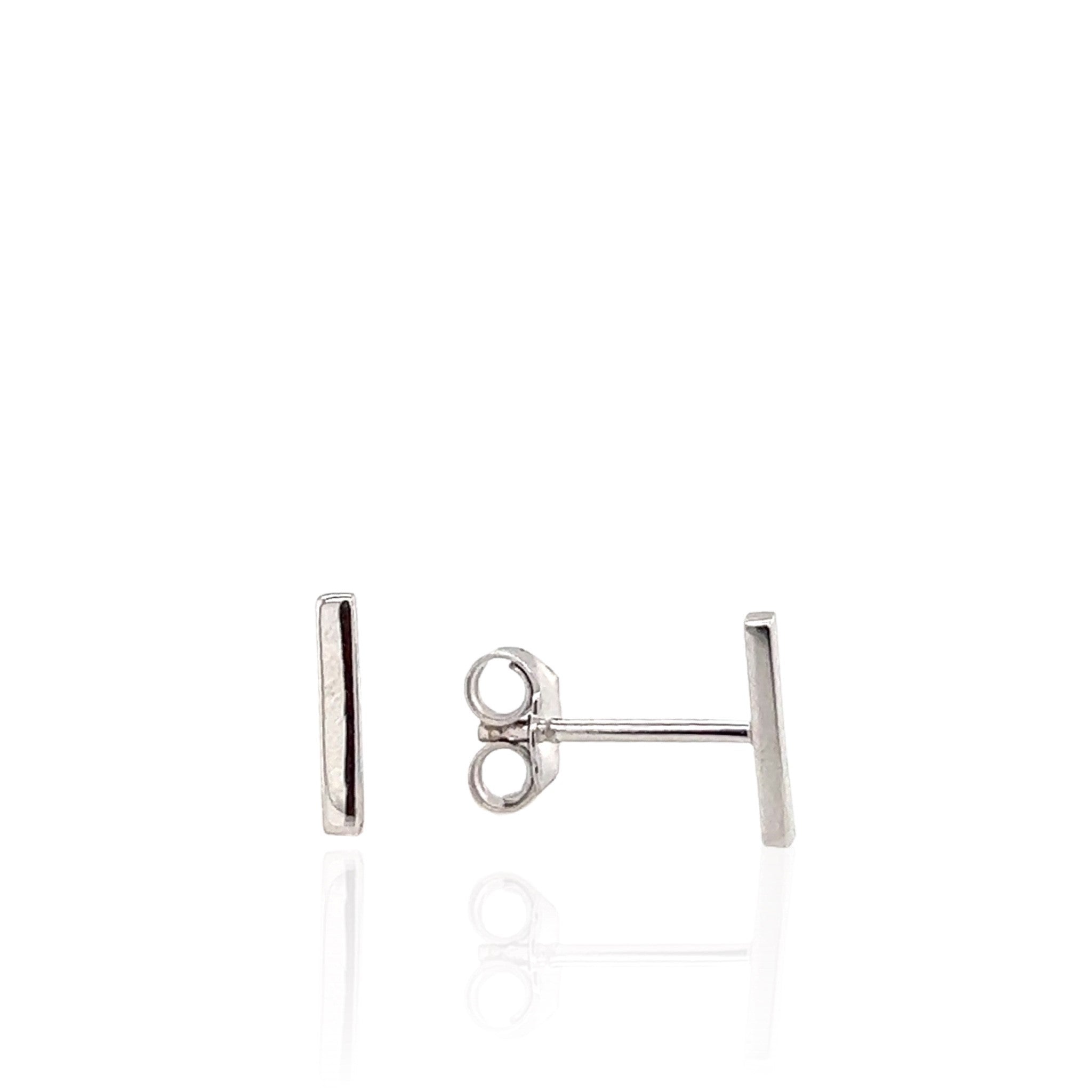 14 karat white gold store stud earrings