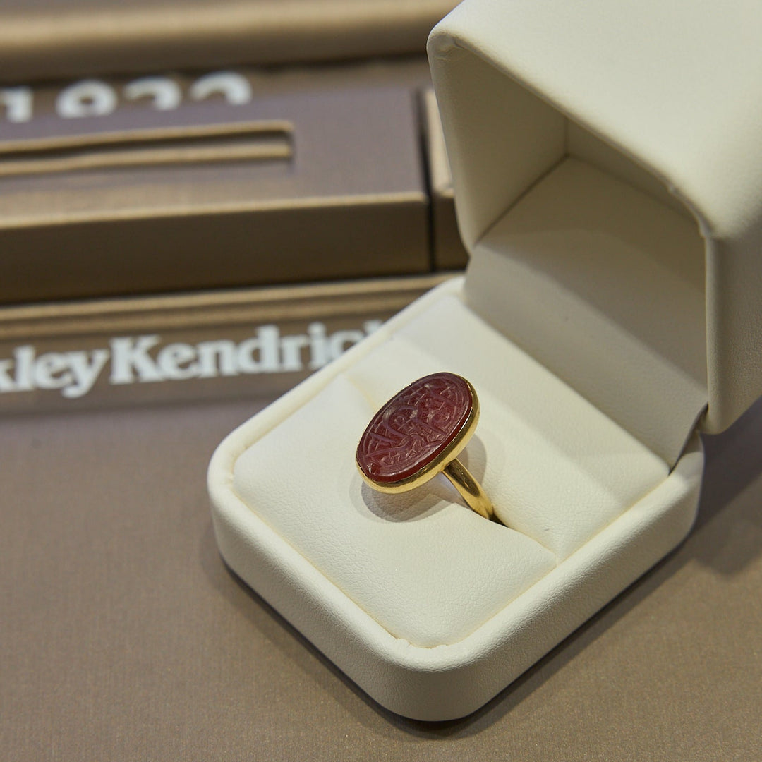 18 Karat Yellow Gold Red Onyx Ring